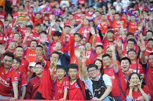 沪媒：倘若联赛能恢复主客场，有望成为中国足球恢复元气的开始