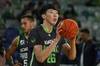 效率很高！周琦出战25分钟 14投11中砍下25分8篮板