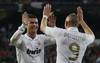 欧冠淘汰赛历史上只有两人连场戴帽：C罗+本泽马