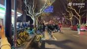 实拍京沪大战赛后球迷冲突：国安球迷冲锋，申花球迷防御